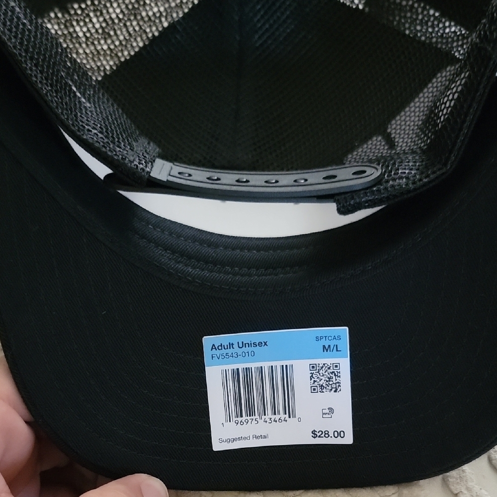 Nike Black Mesh Trucker Hat - Picture 2 of 2